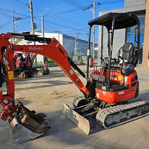 구보다 U17 2022년식 가동900시간 버켓3종 1.7톤급 미니 중고굴삭기 미니017