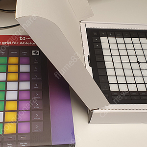 Novation Launchpad Pro mk3 풀박, 상태최상