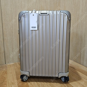 [정품] 리모와 RIMOWA 토파즈 티타늄 골드 53 캐리어 팝니다