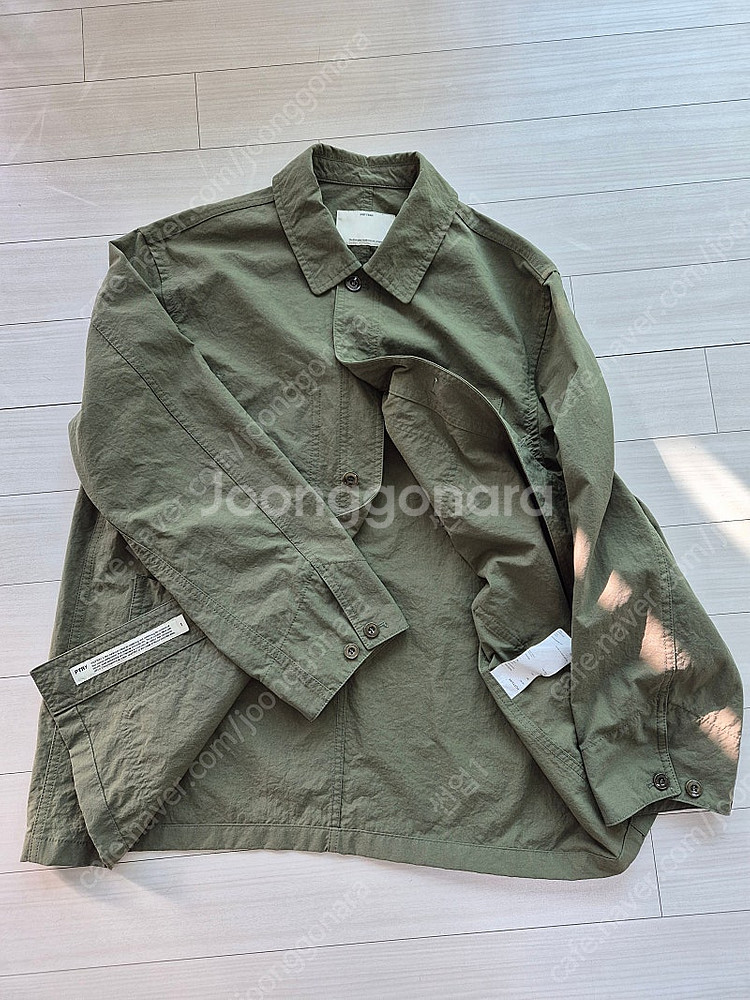 포터리 나이론 워크자켓 올리브 1사이즈 판매합니다--1