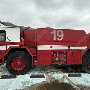 OSHKOSH AS32/P19 ARFF 미군 소방차