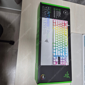 레이저 헌츠맨 V3 프로 텐키리스 화이트 영문 Razer Huntsman V3 Pro TKL White US 키보드 판매합니다