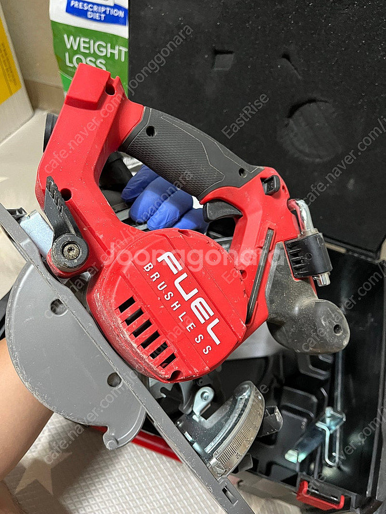 [부산]밀워키 M18 ccs55 6.5인치 충전원형톱 ...--0