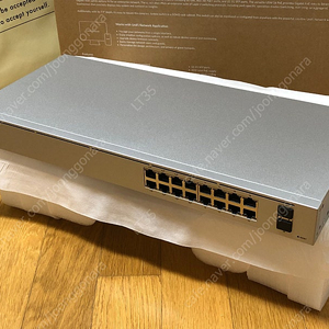 유비쿼티 USW 16 PoE / 관리형 L2 PoE 스위치