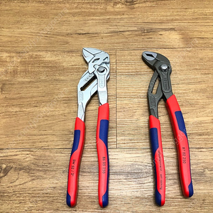 KNIPEX 크니펙스 플라이어렌치 86 05 250, 코브라 87 02 250 팝니다.