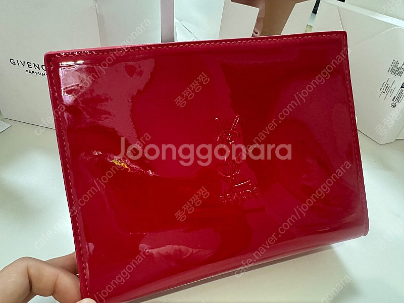 입생로랑 뷰티 정품 파우치--0