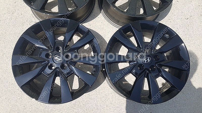 i30 블랙유광 18인치 순정휠 대품판매15만원--2