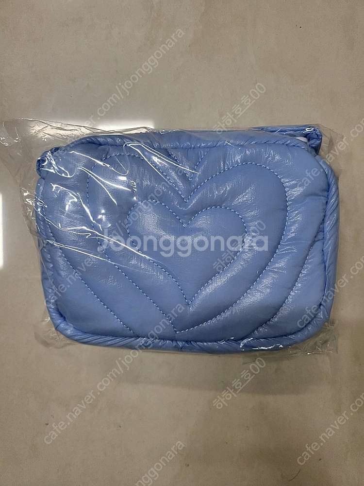(새상품)배드블루 패딩백 5000원--2