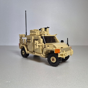 레고 밀리터리 Husky TSV – British Armored Tactical Support Vehicle 복원품 팝니다.