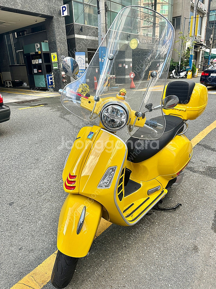 베스파 슈퍼스포츠300--0