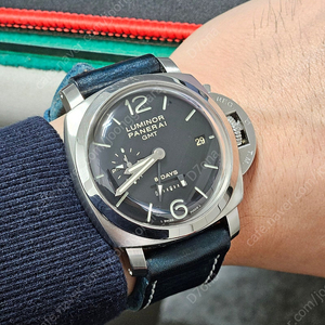 파네라이 PAM233 (갓삼삼) 44mm 구매합니다