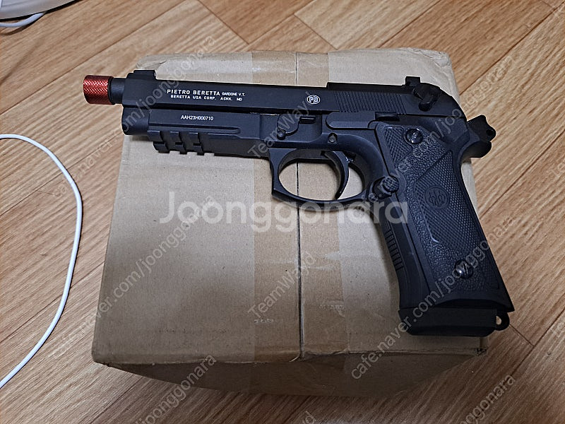 베레타, 광학들 판매--1