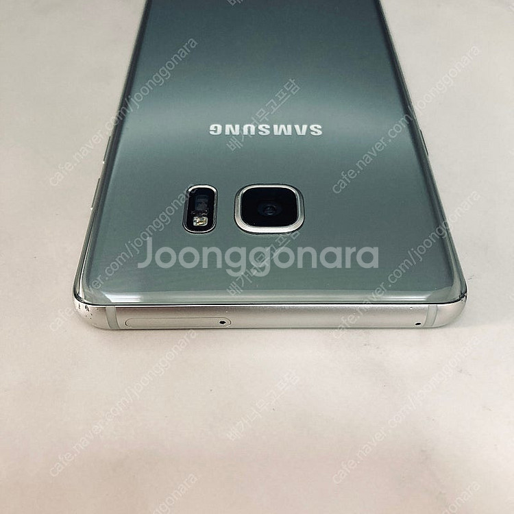 갤럭시 노트FE 실버 64기가 액정깨끗! 매우깨끗! 6만5천원 판매합니다--3