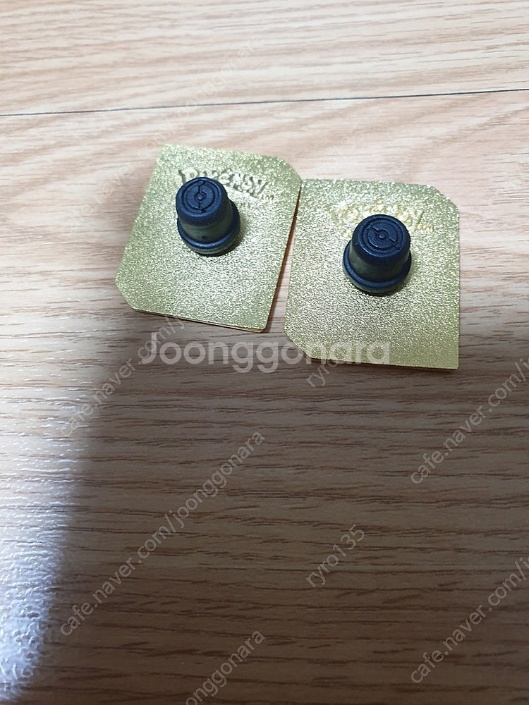이삭토스트 포켓몬 뱃지 리자몽.에브이판매--1