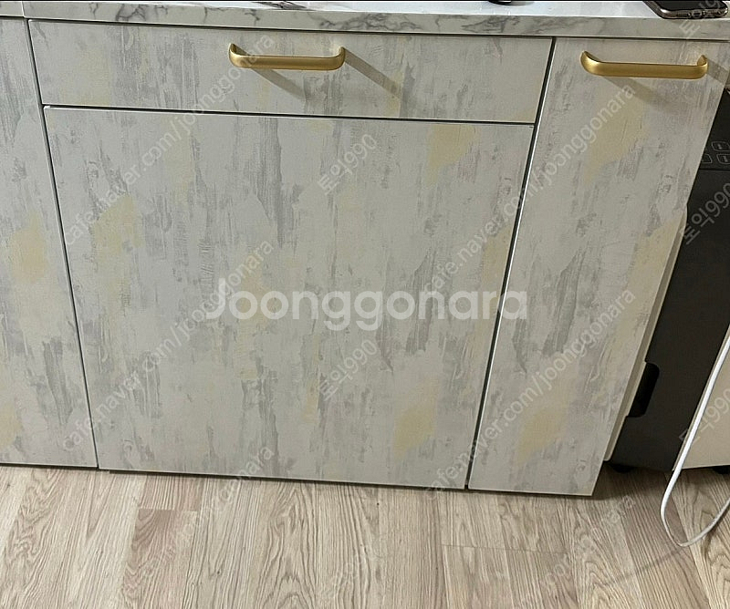 식탁 800렌지대 팝니다 ( 주방 하부장 , 수납장 )--8