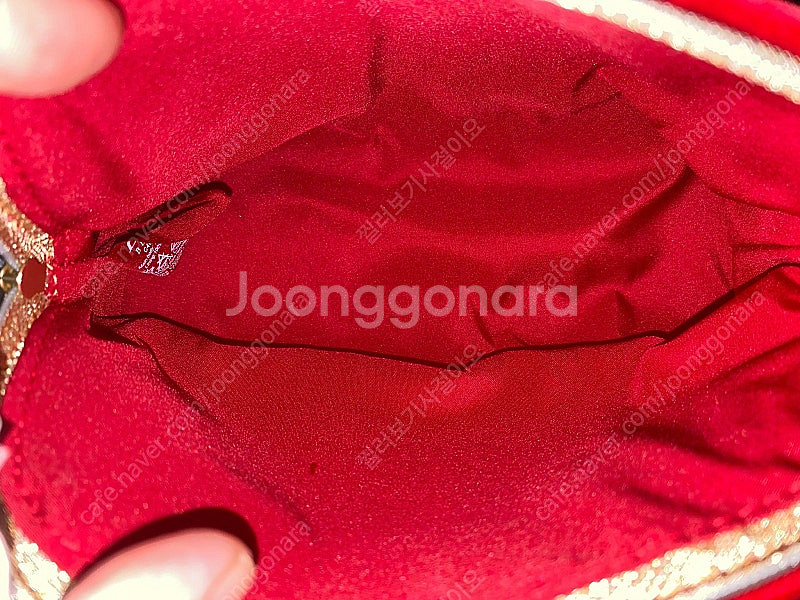 가격못내립니다!디올파우치새상품팔아요.에눌X,직거래X--1