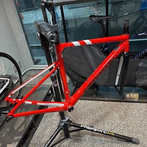 Cannondale Caad 13 Candy Red (캐논데일 캐드13 캔디 레드) 프레임셋 판매합니다.