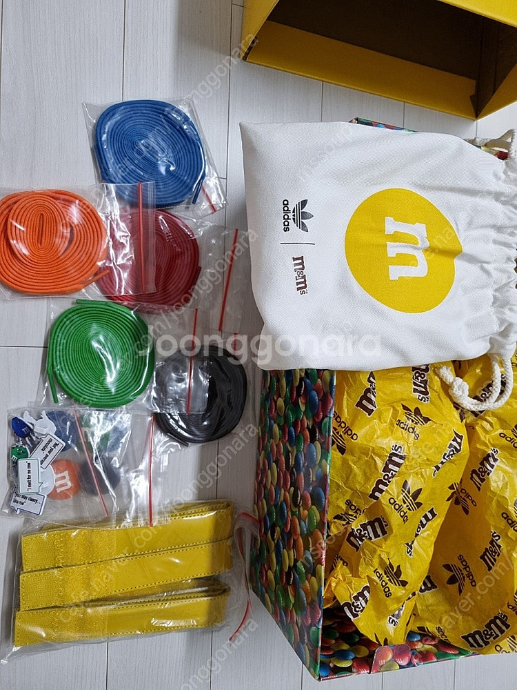 아디다스 M&M콜라보 한정판 운동화(새제품)--0