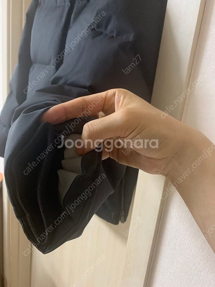 [질스튜어트뉴욕] 미니멀 오버핏 숏패딩 구스다운 다크 ...--5