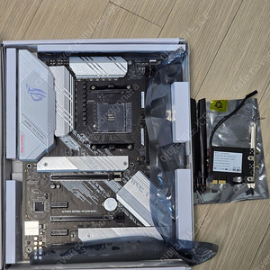 ASUS B550-A STRIX + 무선랜카드