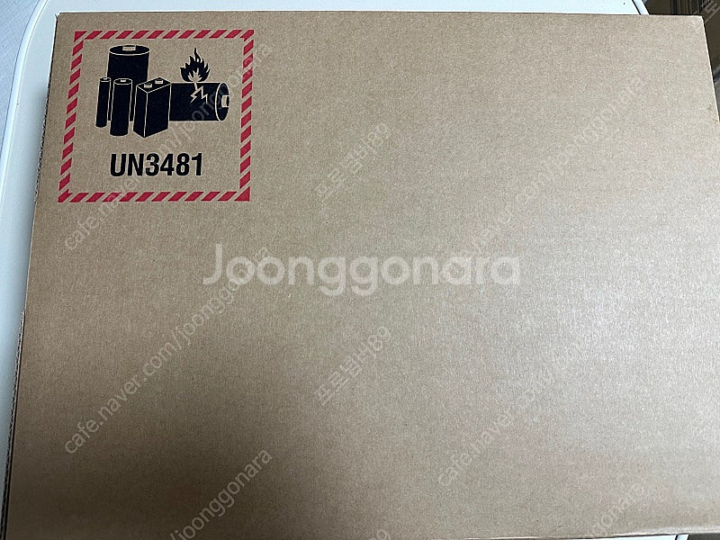맥북 에어 13 스페이스그레이 8코어 256GB 8GB...--0