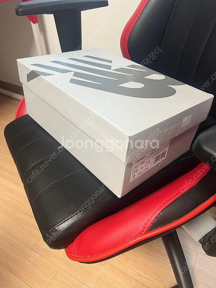 뉴발란스 990 v4 미개봉 팝니다--0
