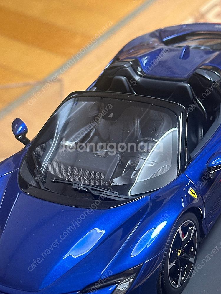 급처)1:18 BBR 페라리 SF90 스파이더 크롬 블...--5