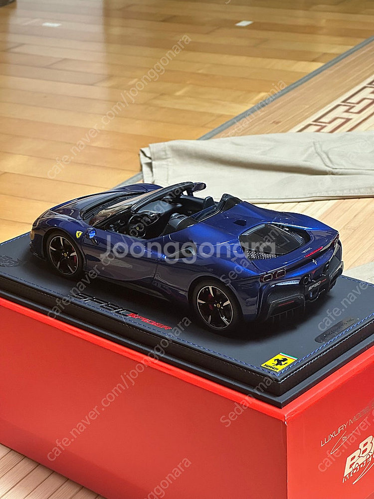 급처)1:18 BBR 페라리 SF90 스파이더 크롬 블...--8