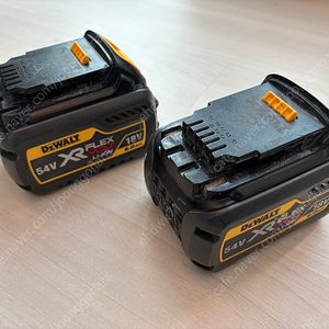 디월트 dcb546 (개당가격)