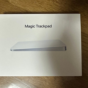 애플 매직 트랙패드(2021 Magic Trackpad MK2D3KH/A) 미사용 새상품 팝니다.