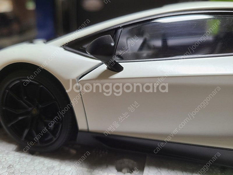 1:18 오토아트 람보르기니 아벤타도르 50주년 화이트...--8
