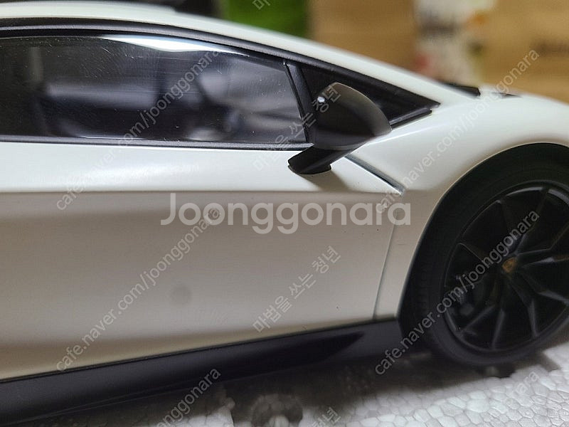1:18 오토아트 람보르기니 아벤타도르 50주년 화이트...--9