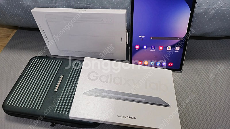 (s급)갤럭시탭 s10+ 256gb wifi팝니다.(화이트키보드커버도 잇음)--0