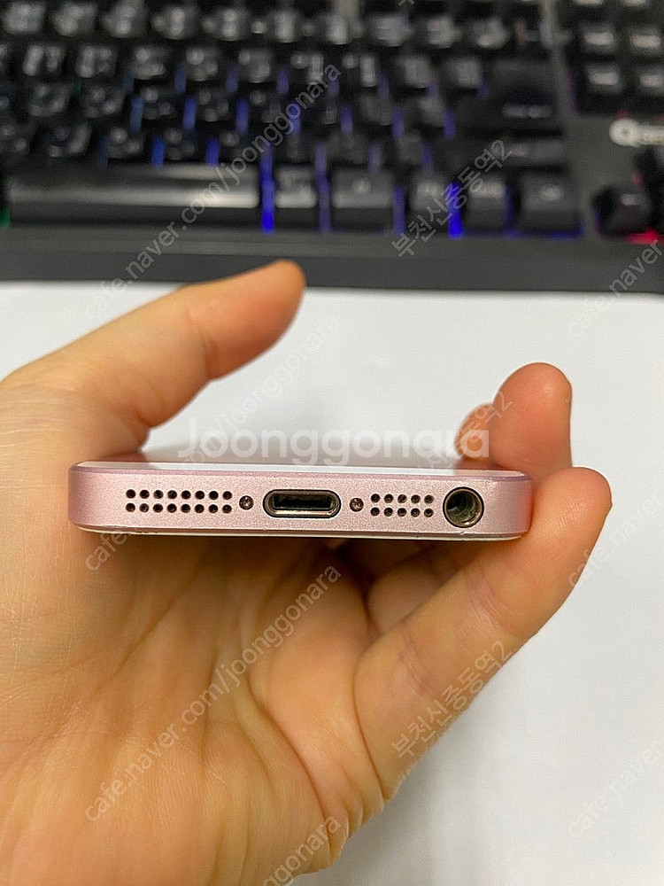 198528 아이폰SE 로즈골드 AA급 128GB 배터...--6