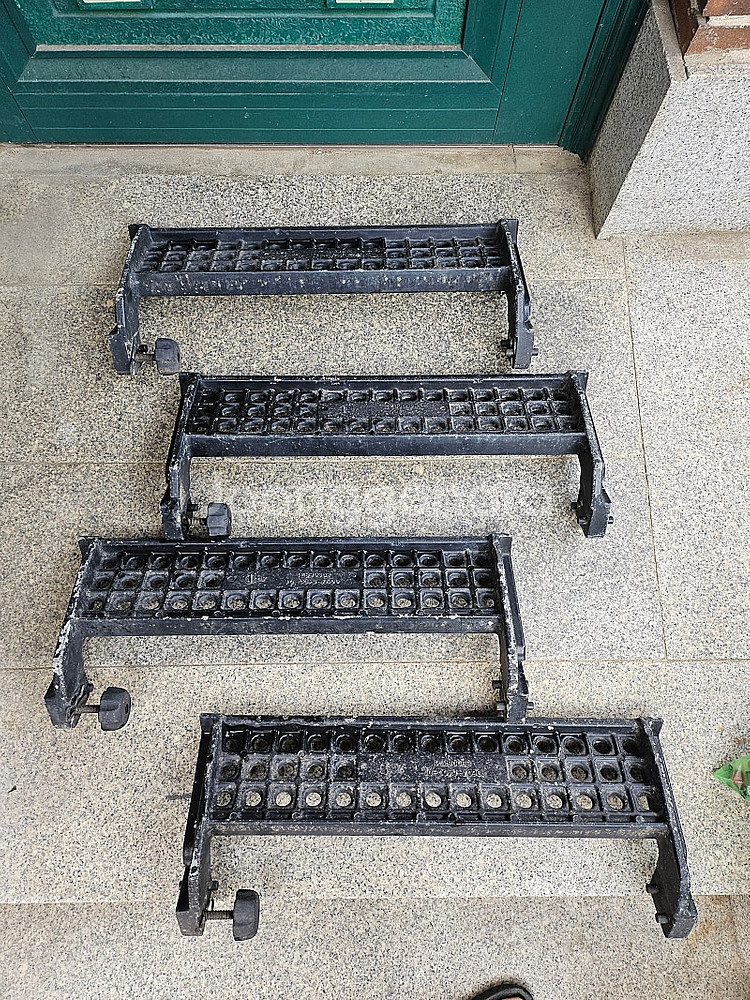 허머 H2,H3 각종 부품 다수--0