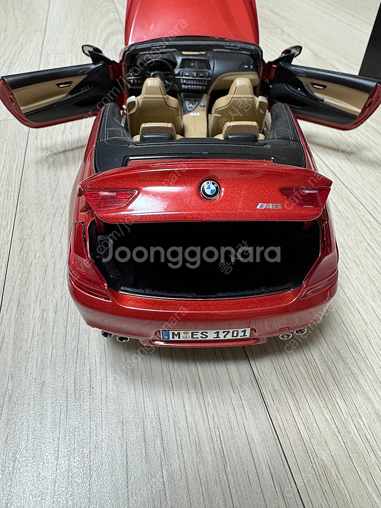 BMW M6 컨버터블 18:1 다이캐스트--3