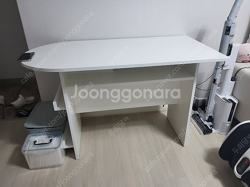 거실테이블과 의자 판매합니다.--1