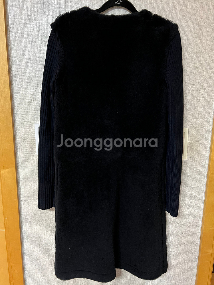 띠어리 무스탕 코트--5
