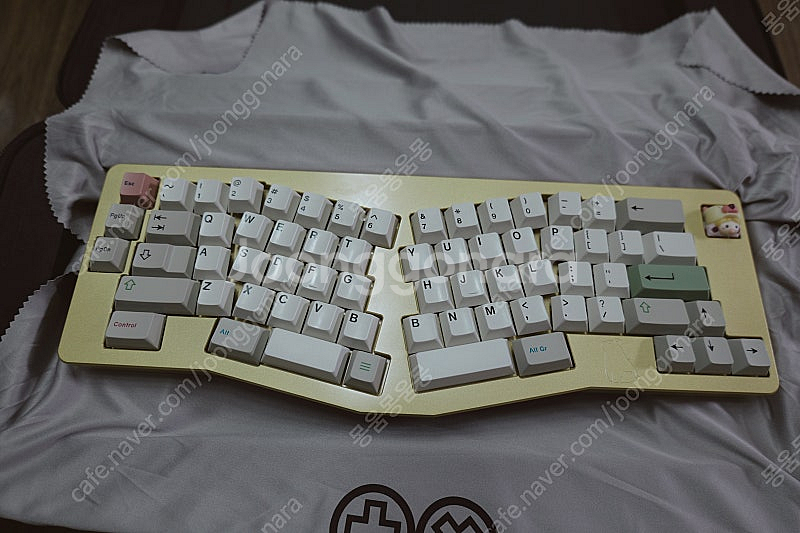풀황동 Bear65 키보드 판매합니다.--0