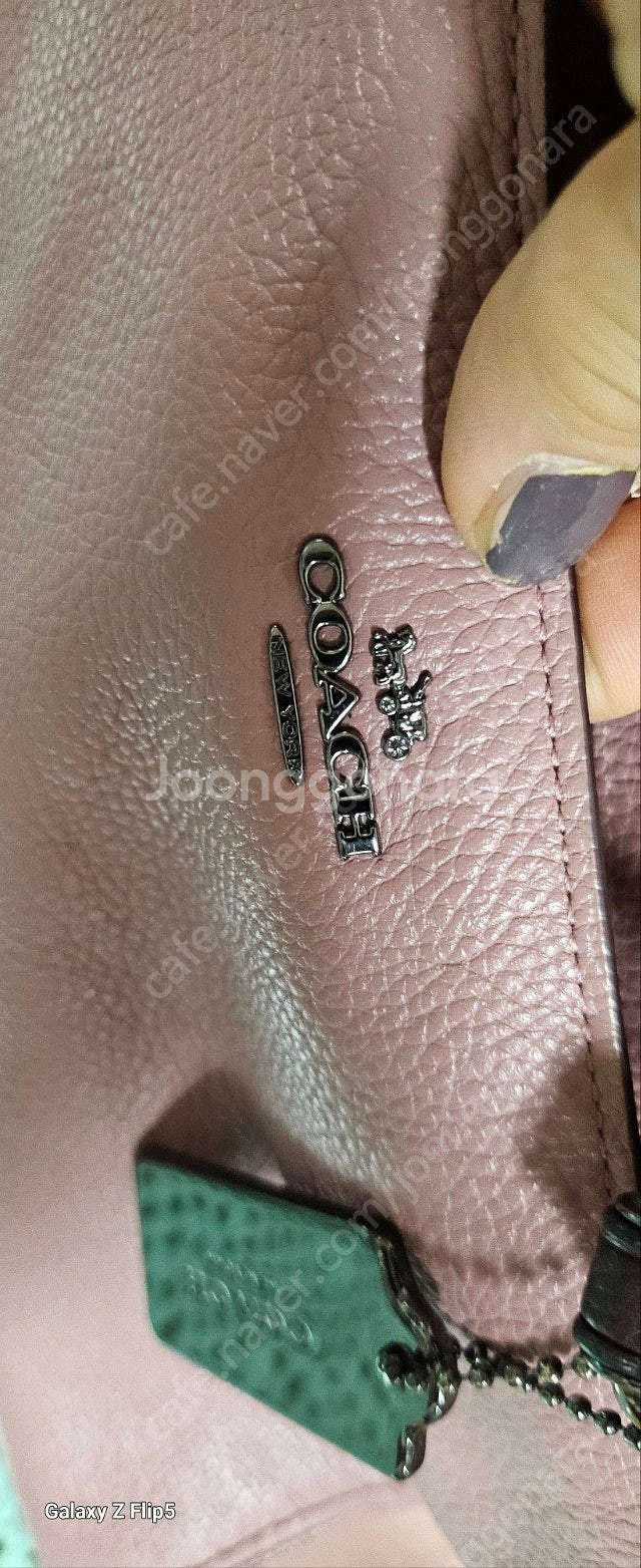코치정품숄더가방카드있어요--3