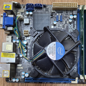 i3-3220 & H61M-itx & DDR3 1600 2GBx2 세트 팝니다. (i/o 실드 없음)