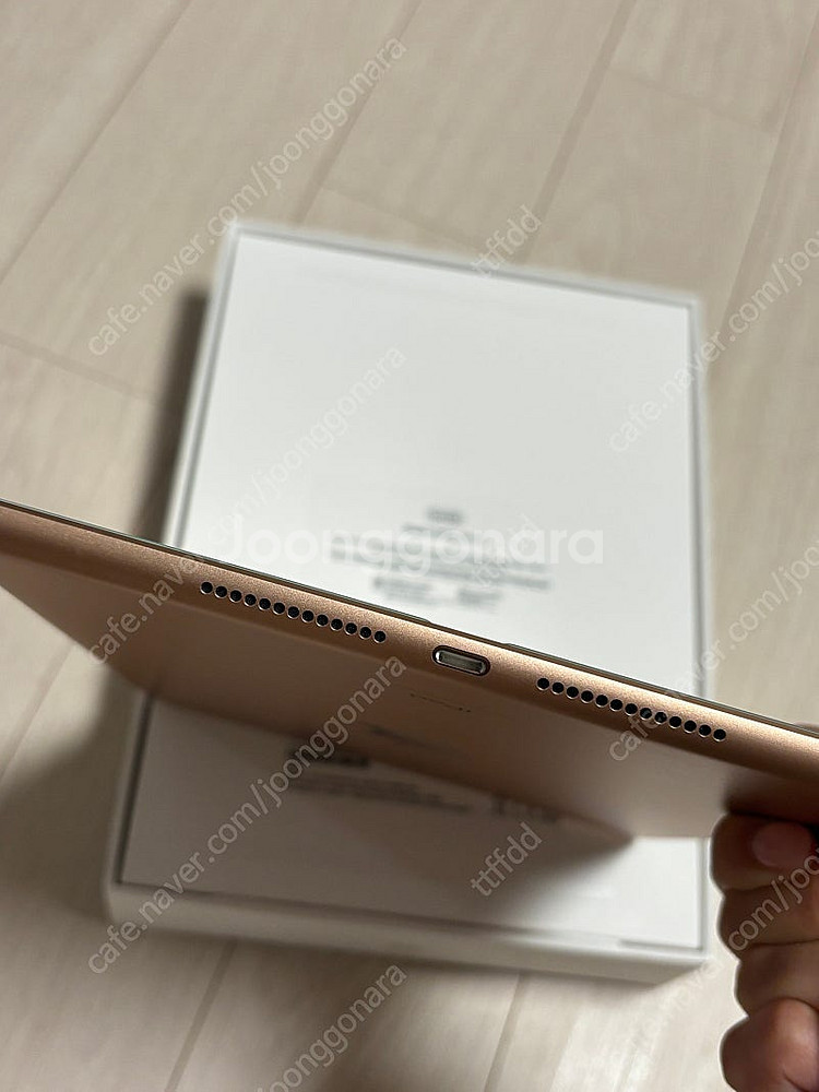 애플 아이패드 8세대 32GB WIFI 모델 로즈골드 컬러 팔아요!--5