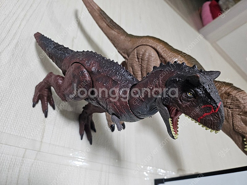 쥬라기월드 티라노사우르스,카르노타우르스 일괄(소리잘남)--4