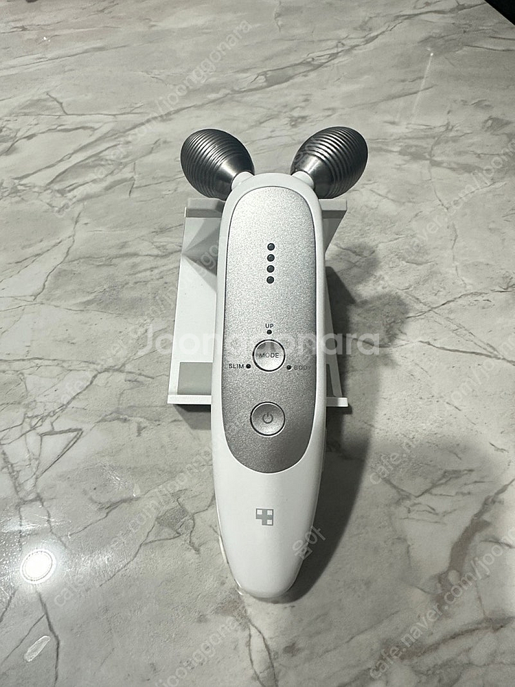 메디큐브 에이지알 더마 ems샷--1