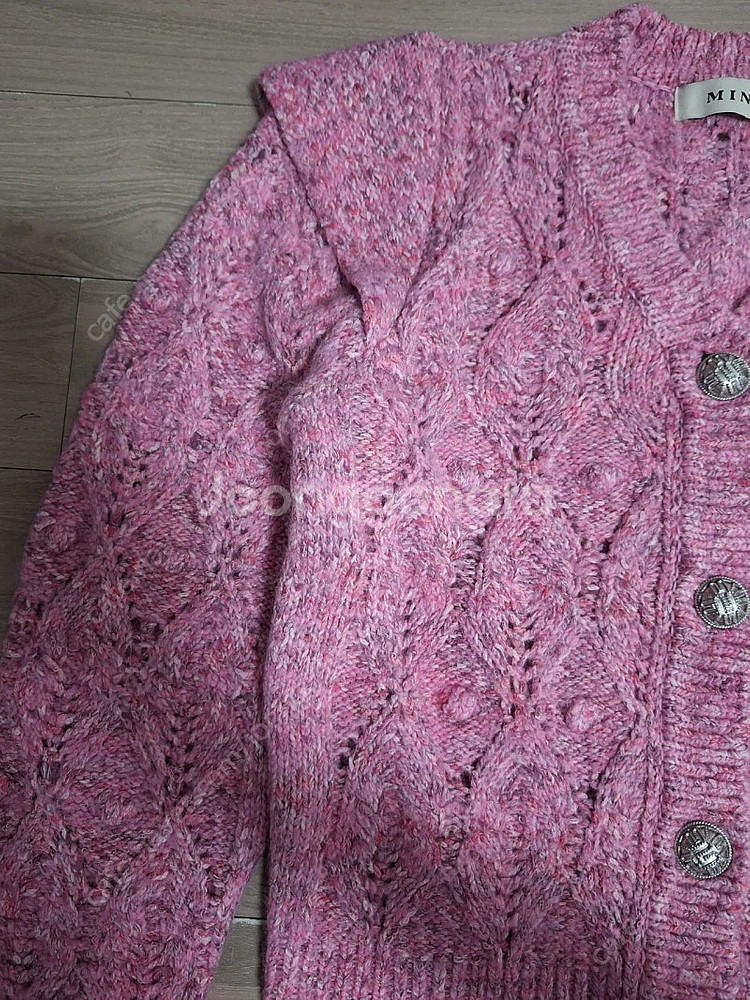 한섬-마인폼폼케이블니트가디건--2