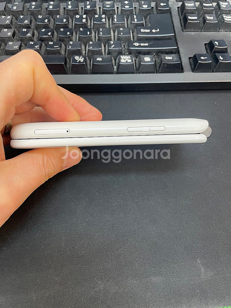 ALT스타일폴더 32GB 화이트 무잔상 상태좋은 중고6...--7