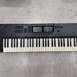 Komplete Kontrol S61 mk2 판매합니다