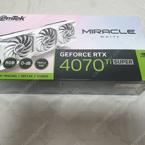 (서울입니다) 이엠텍 RTX4070TI SUPER MIRACLE WHITE D6X 16GB 미개봉 신품