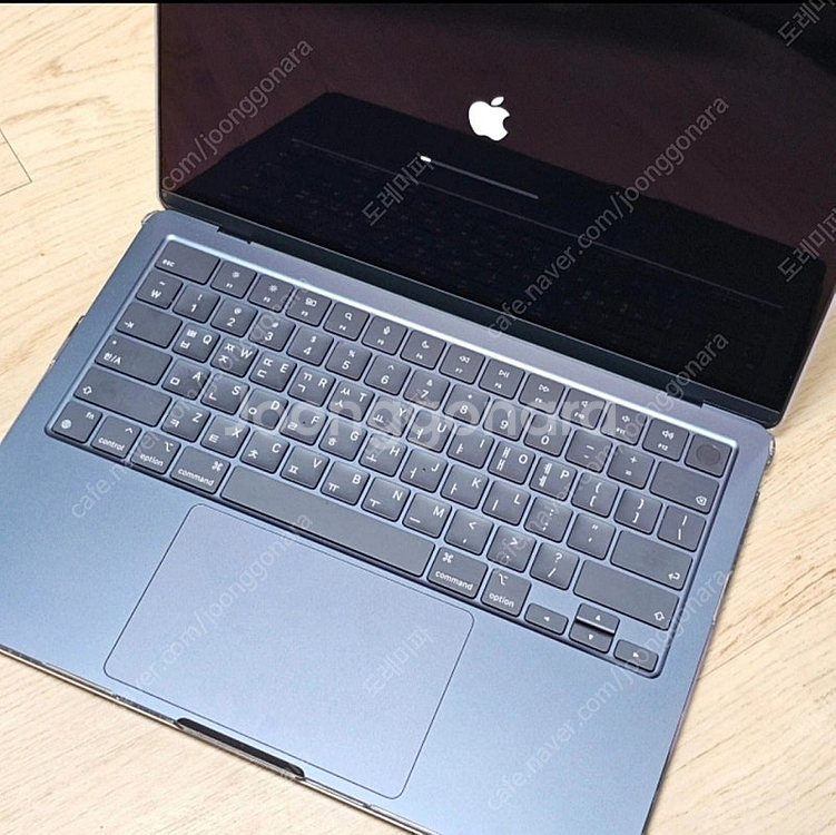 맥북에어 M2 256GB 13.6인치--1