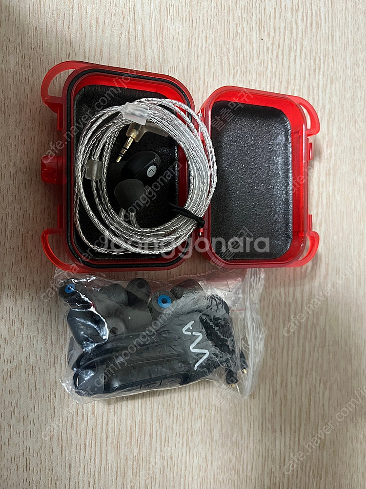 westone w40 입니다--0